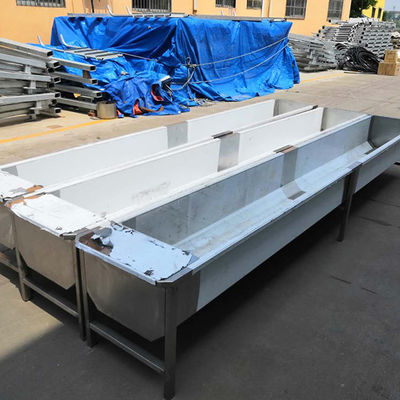 Chiều dài 4m 465L Máng uống cho động vật Nước chống nóng