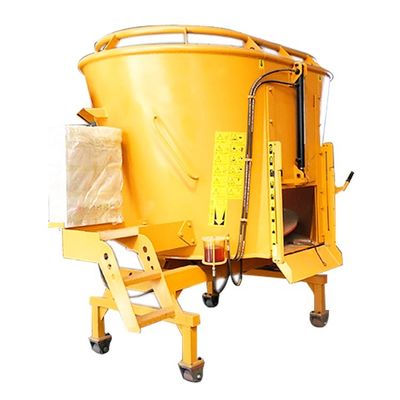 Máy trộn TMR tự hành 220v Máy trộn thức ăn gia súc đầu ra 1000kg / H
