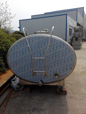 Chống ăn mòn Máy làm mát sữa bằng thép không gỉ 8000L với vật liệu cấp thực phẩm